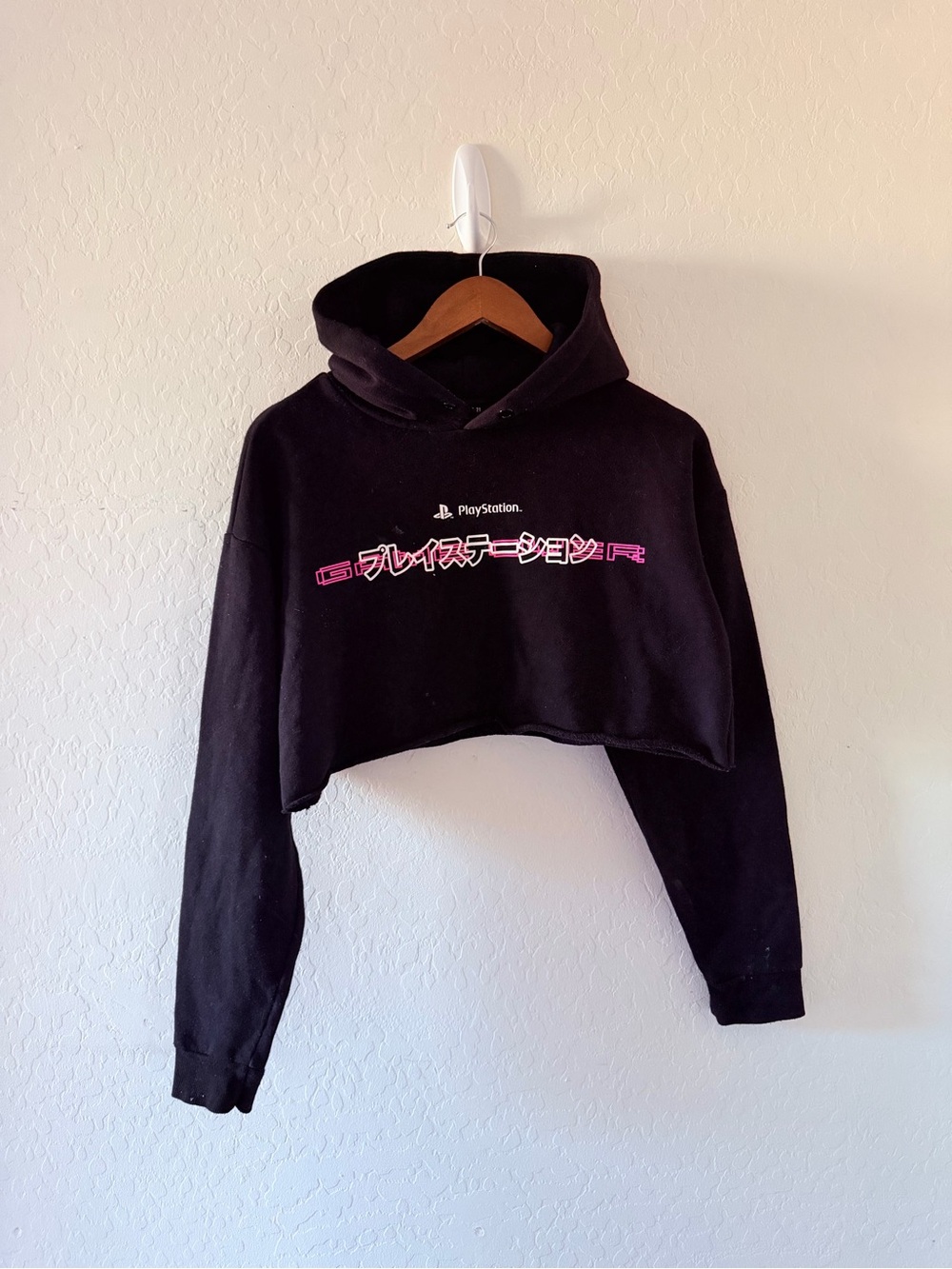 Forever 21 Women’s Cropped Black Hooded‎ Sweatshirt PlayStation Graphic Small